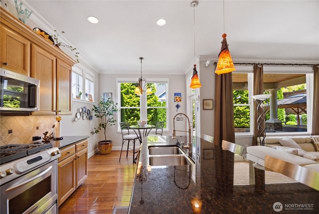 726 S 38th Court, Renton, WA 98055