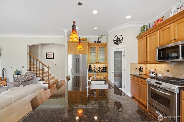 726 S 38th Court, Renton, WA 98055