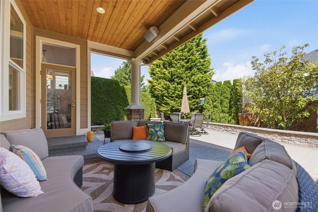 726 S 38th Court, Renton, WA 98055