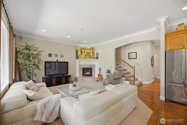 726 S 38th Court, Renton, WA 98055