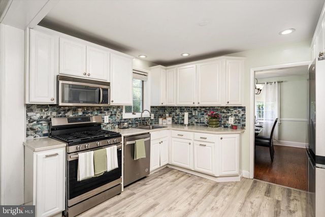 153 SHERIDAN RD, Hamilton, NJ 08619