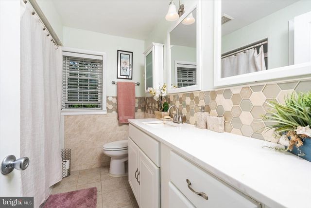 153 SHERIDAN RD, Hamilton, NJ 08619