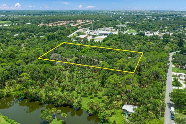 1210 TWIN LAKES AVENUE, Nokomis, FL 34275