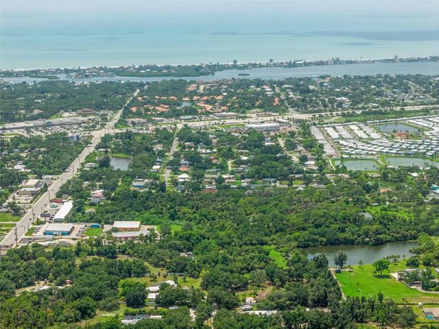 1210 TWIN LAKES AVENUE, Nokomis, FL 34275