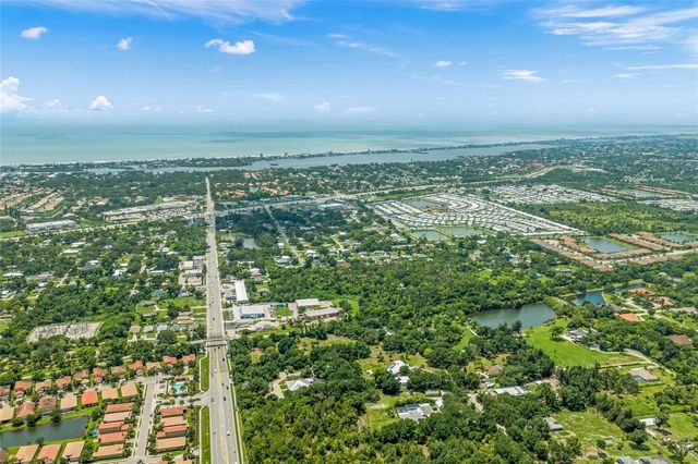 1210 TWIN LAKES AVENUE, Nokomis, FL 34275