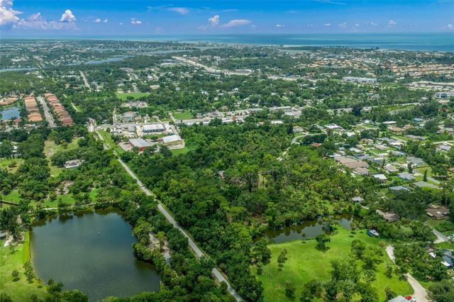 1210 TWIN LAKES AVENUE, Nokomis, FL 34275