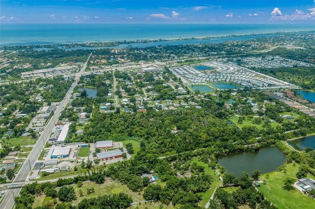1210 TWIN LAKES AVENUE, Nokomis, FL 34275