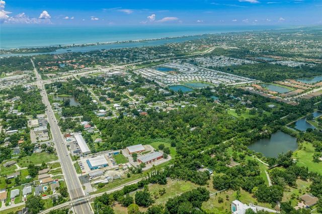 1210 TWIN LAKES AVENUE, Nokomis, FL 34275
