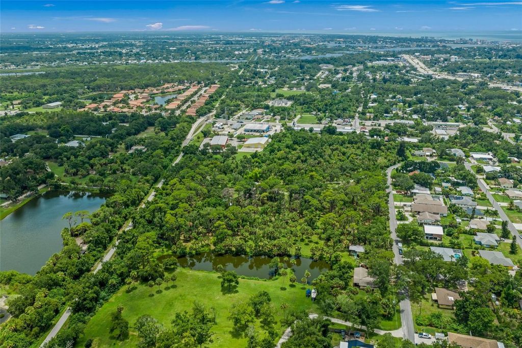 1210 TWIN LAKES AVENUE, Nokomis, FL 34275