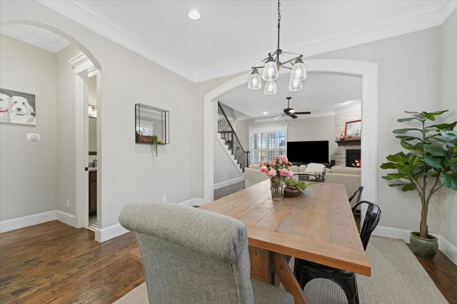 840 Edgefield Road, Fort Worth, TX 76107