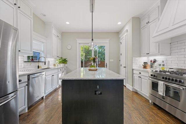 840 Edgefield Road, Fort Worth, TX 76107