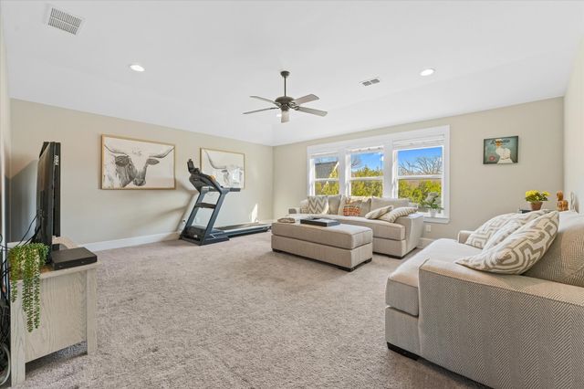 840 Edgefield Road, Fort Worth, TX 76107