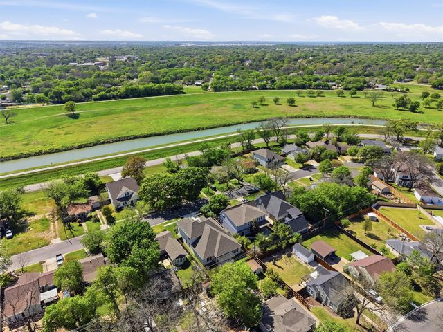 840 Edgefield Road, Fort Worth, TX 76107