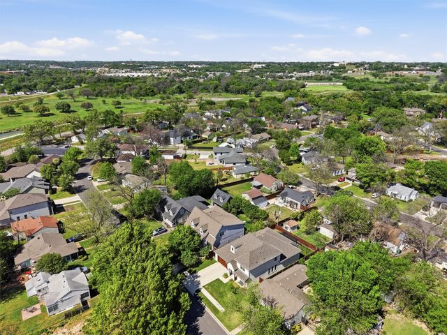 840 Edgefield Road, Fort Worth, TX 76107