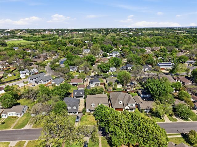 840 Edgefield Road, Fort Worth, TX 76107