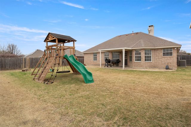 209 Mourning Dove Lane, Krum, TX 76249