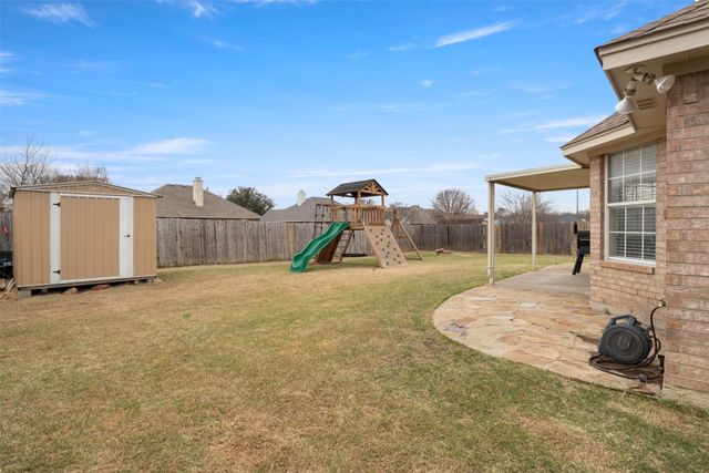 209 Mourning Dove Lane, Krum, TX 76249