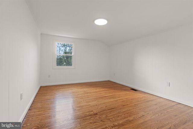 8 OAKVIEW, Cherry Hill, NJ 08002