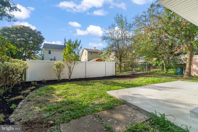 8 OAKVIEW, Cherry Hill, NJ 08002