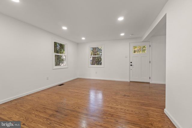 8 OAKVIEW, Cherry Hill, NJ 08002