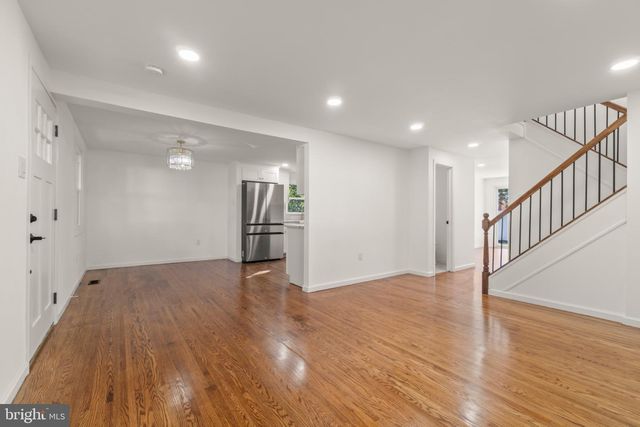 8 OAKVIEW, Cherry Hill, NJ 08002
