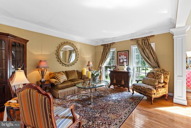 42586 UNBRIDLEDS SONG PL, Chantilly, VA 20152