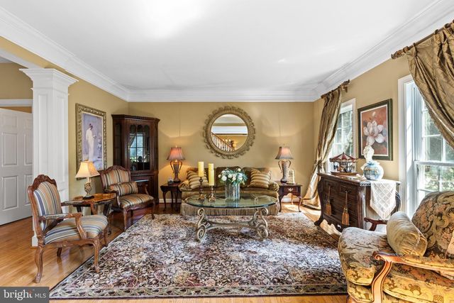 42586 UNBRIDLEDS SONG PL, Chantilly, VA 20152