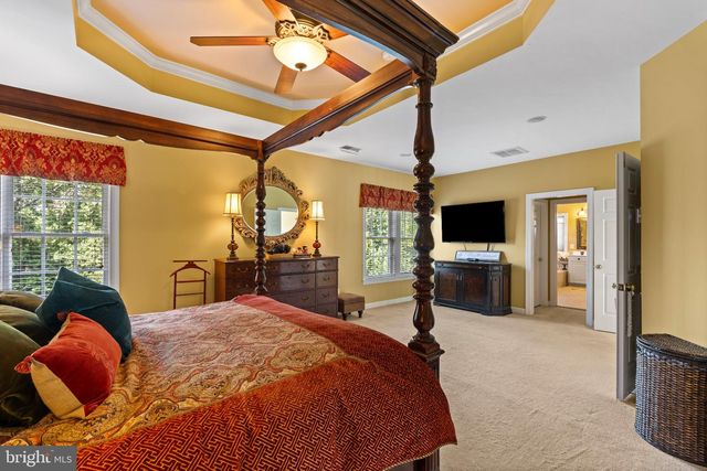 42586 UNBRIDLEDS SONG PL, Chantilly, VA 20152