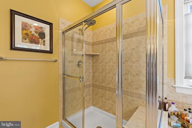 42586 UNBRIDLEDS SONG PL, Chantilly, VA 20152