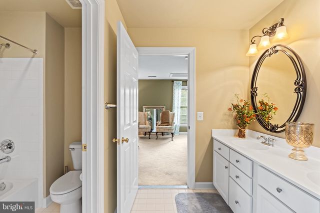42586 UNBRIDLEDS SONG PL, Chantilly, VA 20152