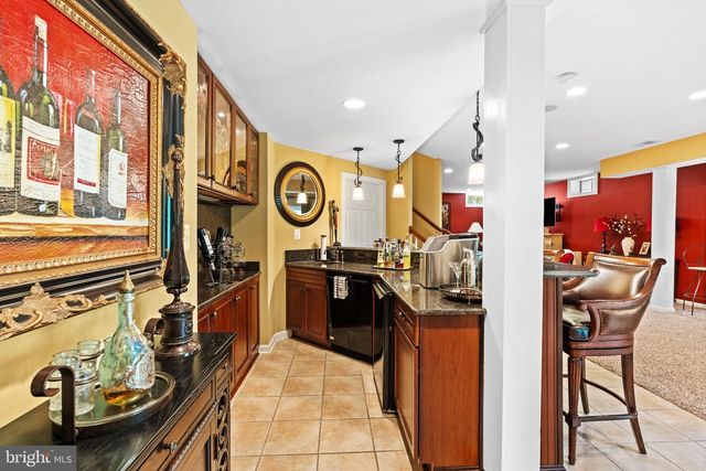 42586 UNBRIDLEDS SONG PL, Chantilly, VA 20152