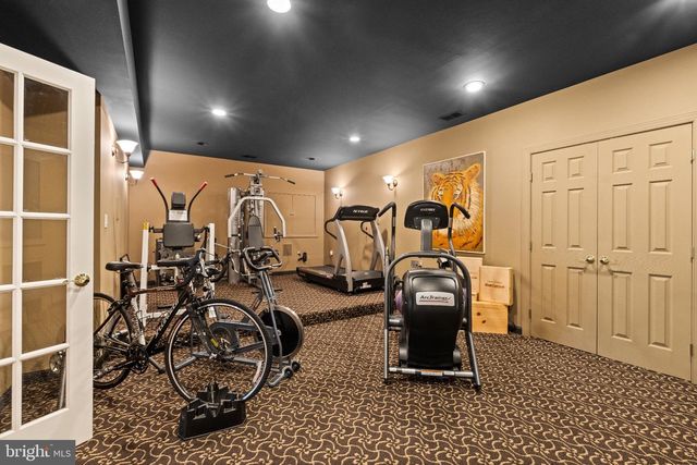 42586 UNBRIDLEDS SONG PL, Chantilly, VA 20152