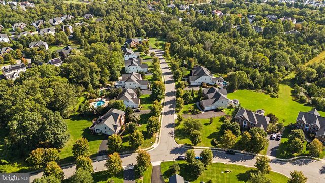 42586 UNBRIDLEDS SONG PL, Chantilly, VA 20152