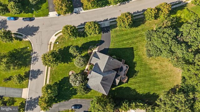 42586 UNBRIDLEDS SONG PL, Chantilly, VA 20152