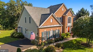42586 UNBRIDLEDS SONG PL, Chantilly, VA 20152