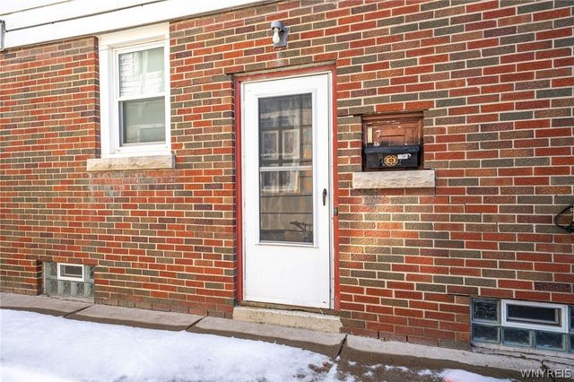 1711 Walnut Avenue, Niagara Falls, NY 14301