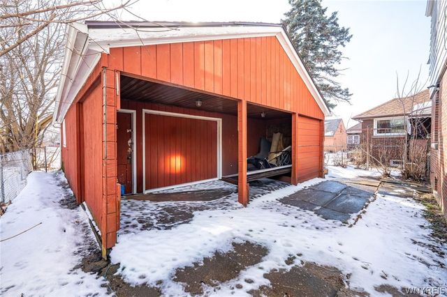 1711 Walnut Avenue, Niagara Falls, NY 14301