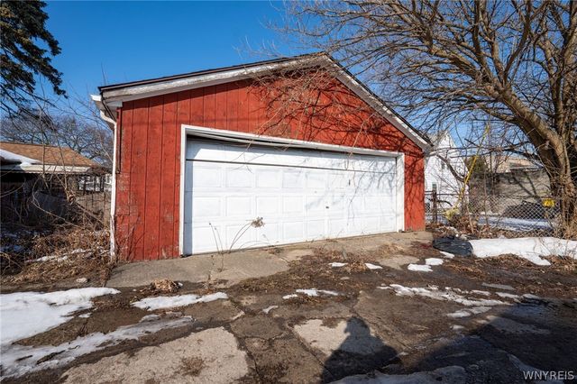 1711 Walnut Avenue, Niagara Falls, NY 14301