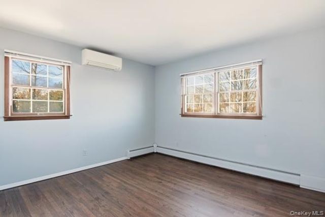 111 Schneider Lane, Hauppauge, NY 11788