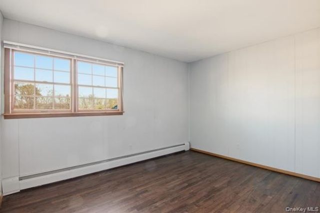 111 Schneider Lane, Hauppauge, NY 11788