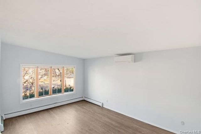 111 Schneider Lane, Hauppauge, NY 11788