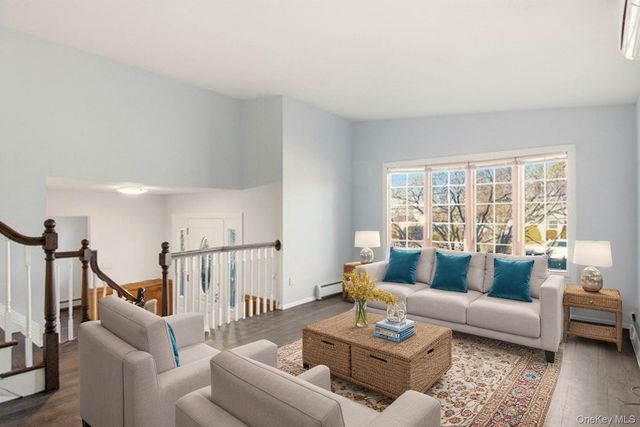 111 Schneider Lane, Hauppauge, NY 11788