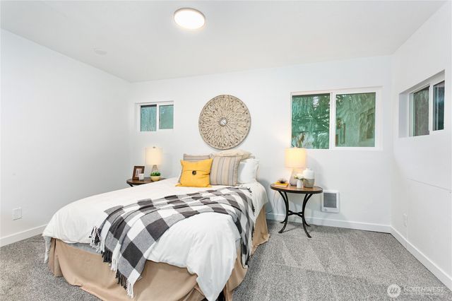 8021 NE Eglon Road, Kingston, WA 98346