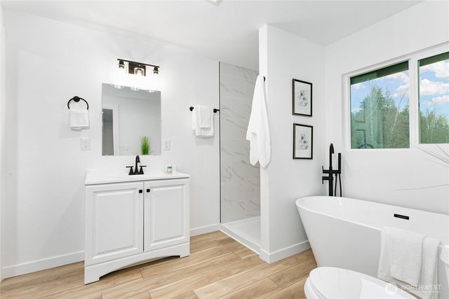 8021 NE Eglon Road, Kingston, WA 98346