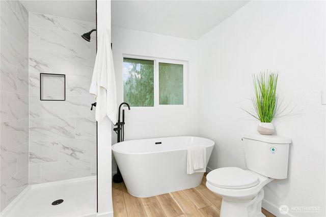 8021 NE Eglon Road, Kingston, WA 98346