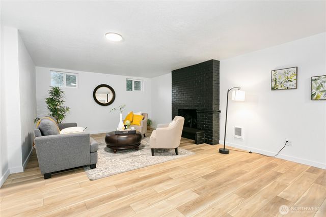 8021 NE Eglon Road, Kingston, WA 98346