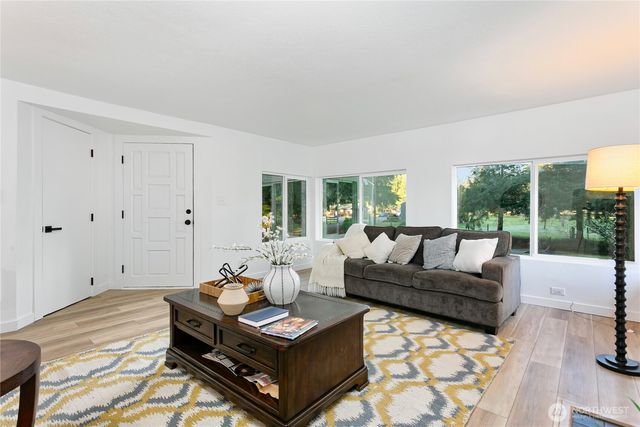 8021 NE Eglon Road, Kingston, WA 98346