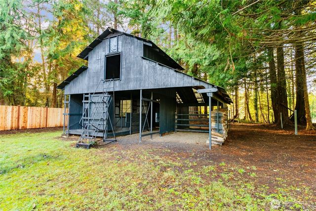 8021 NE Eglon Road, Kingston, WA 98346