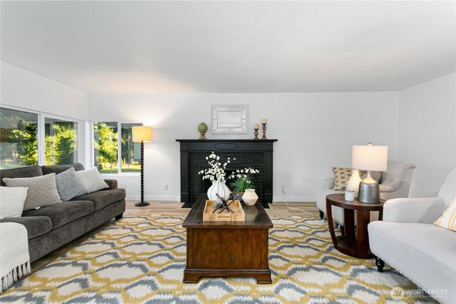 8021 NE Eglon Road, Kingston, WA 98346