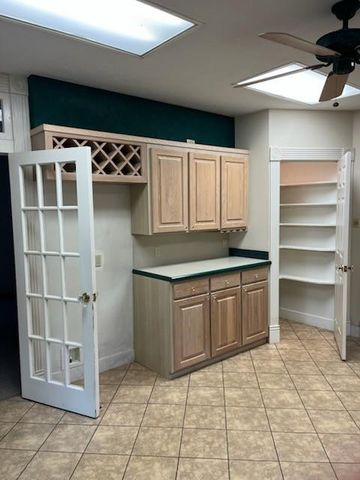 310 W Stewart Street, Willis, TX 77378